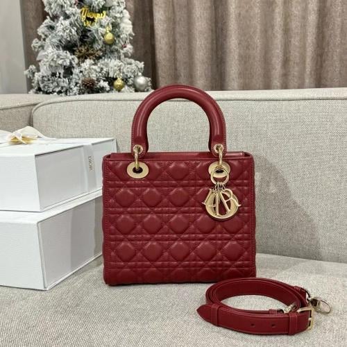 ديور ليدي ميديم مقاس 24cm
