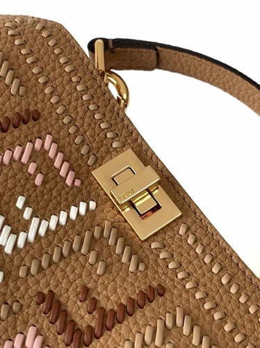 فندي بيكابو بتيت مقاس 20cm