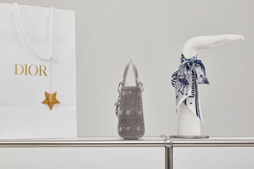 ليدي ديور مقاس 17 cm