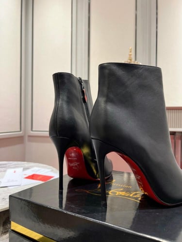 كعب كريستيان لوبوتان مقاس8.5cm
