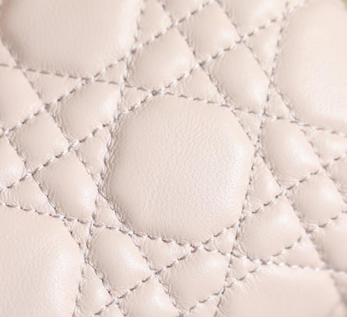 ديور Jolie Top Handle مقاس 18.5cm