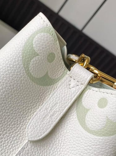 لوي فيتون Néonoé BB مقاس 20cm