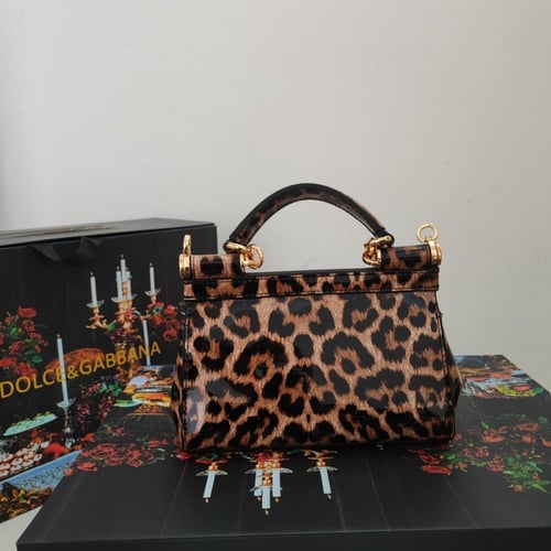 دولتشى اند غابانا مقاس 18