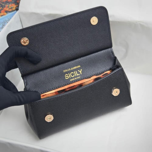 دولتشي اند غابانا..مقاس 18