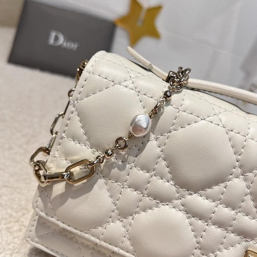 ديور ليدي كلاتش مقاس 21cm