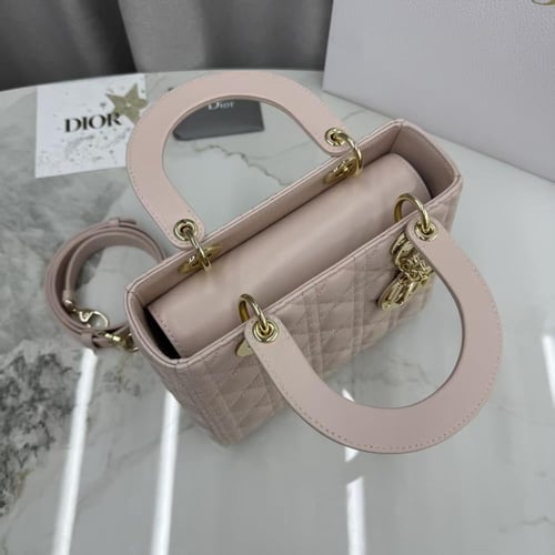 ليدي ديور مديم مقاس 24cm