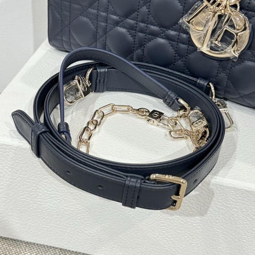 شنطة ديور دي جوي كبيرة مقاس 26cm