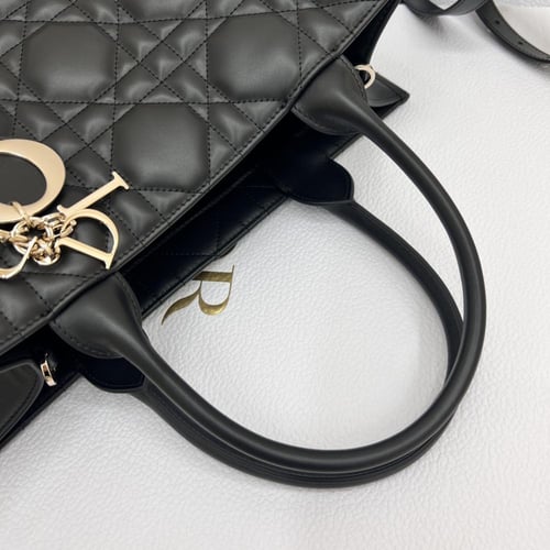 ديور Book Tote مقاس 36.5cm
