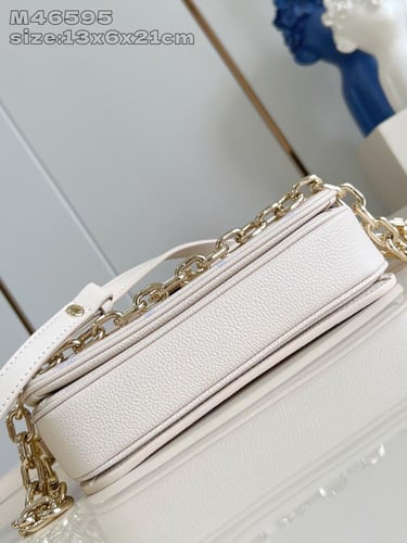 لوي فيتون ‏ Pochette Métis مقاس13.5cm