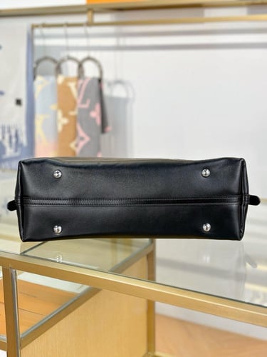 لوي فيتون CarryAll مقاس 39cm