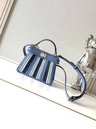 فندي بيكابو بتيت مقاس 20cm