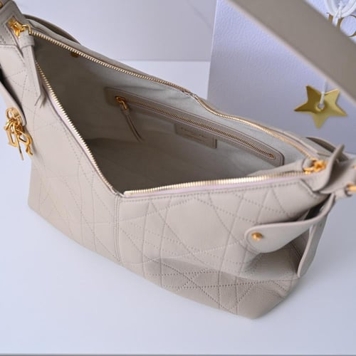 ديور Voyageur مقاس 28cm