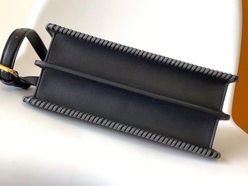 فندي Peekaboo مقاس 27cm