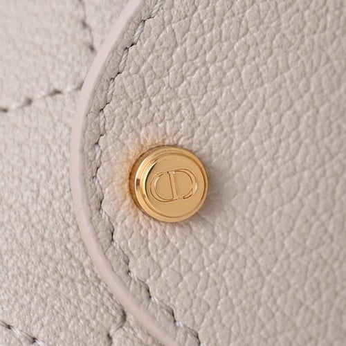 ديور Voyageur مقاس 28cm