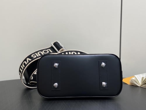 لوي فيتون Alma BB مقاس 23.5cm