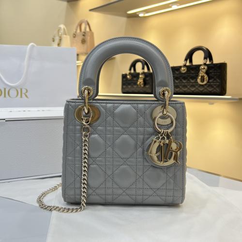 ليدي ديور ميني مقاس 17cm