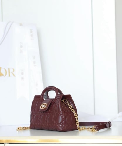 ديور Jolie Top Handle مقاس 18.5cm