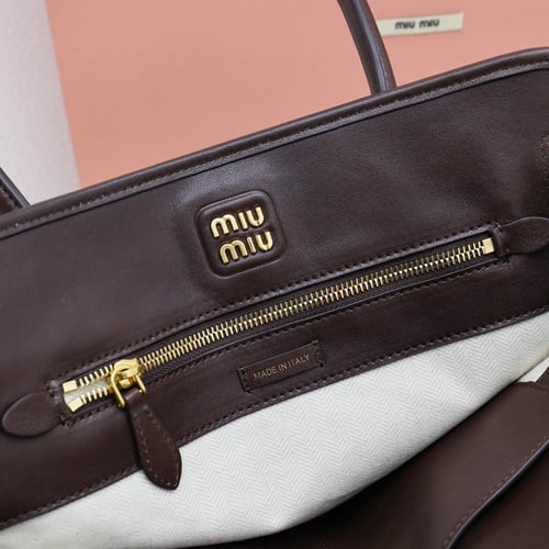 ميو ميو Aventure Nappa مقاس 40cm