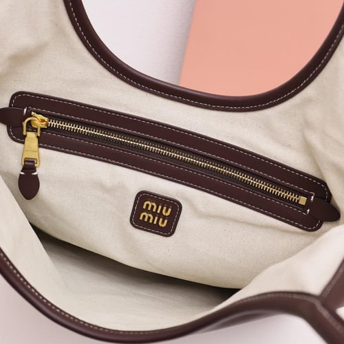 ميو ميو IVY leather bag مقاس 35cm