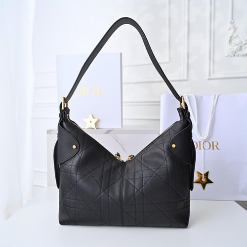 ديور Voyageur مقاس 28cm