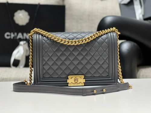 شانيل لارج بوي مقاس 28cm