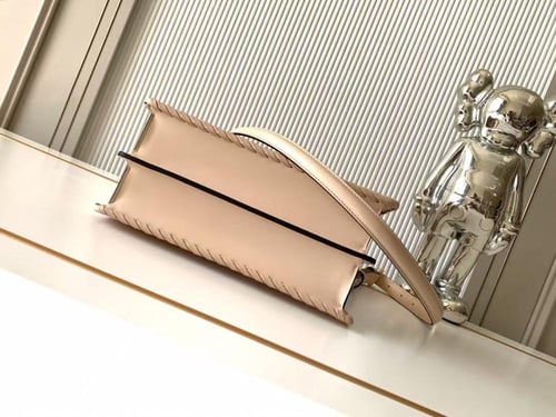 فندي Peekaboo مقاس 27cm