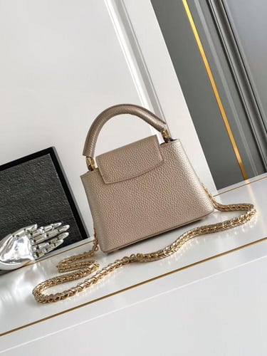 لوي فيتون Capucines مقاس 21cm