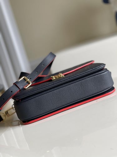 لوي فيتون ‏ Pochette Métis مقاس25cm