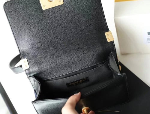 شانيل سمول بوي مقاس 20.5cm