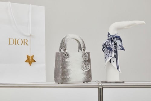 ليدي ديور مقاس 17 cm