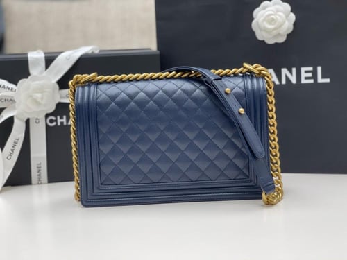 شانيل لارج بوي مقاس 28cm