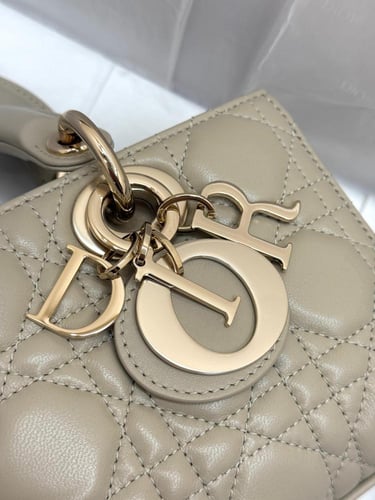 ديور جوي مقاس 22cm