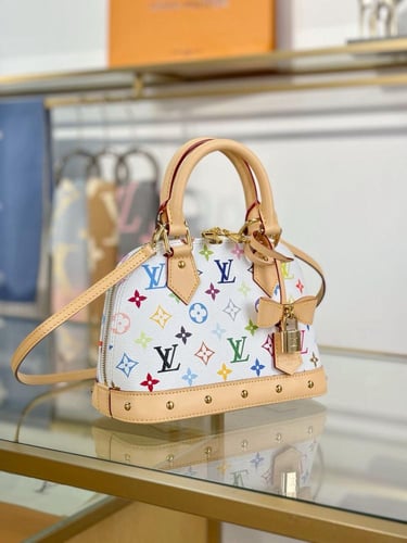 لويس فيتون مقاس23.5cm