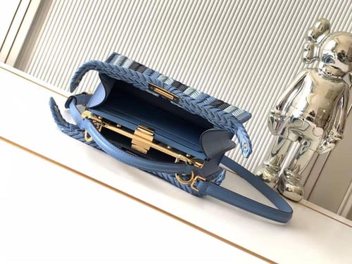فندي Peekaboo مقاس 27cm