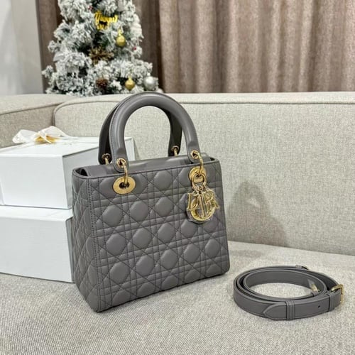 ديور ليدي ميديم مقاس 24cm