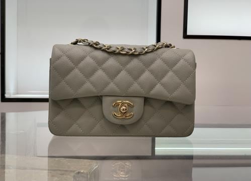 شانيل كلاسك مقاس 20cm