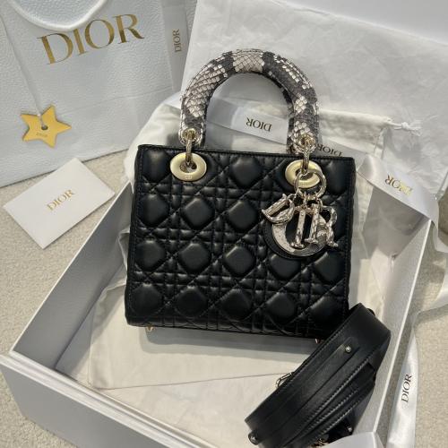 ليدي ديور مقاس 20cm