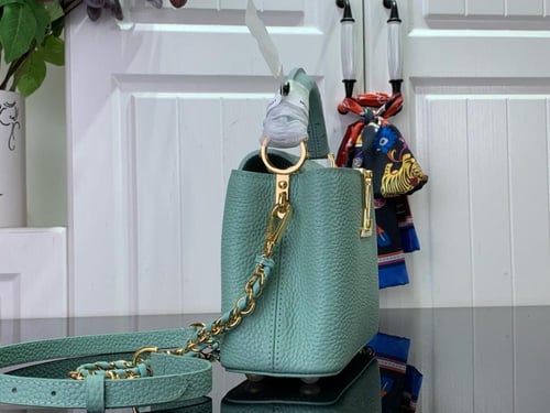 BN لوي فيتون كابسين ميني 21cm