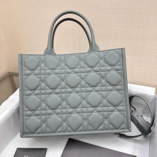 ديور Book Tote مقاس 36.5cm