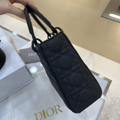 ليدي ديور سمول مقاس 20cm