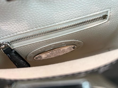 فندي Peekaboo مقاس 27cm