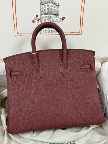 حقيبة هيرميس بيركين عنابي مع مقبض مريح وشعار ذهبي
