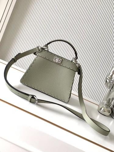 فندي بيكابو بتيت مقاس 20cm