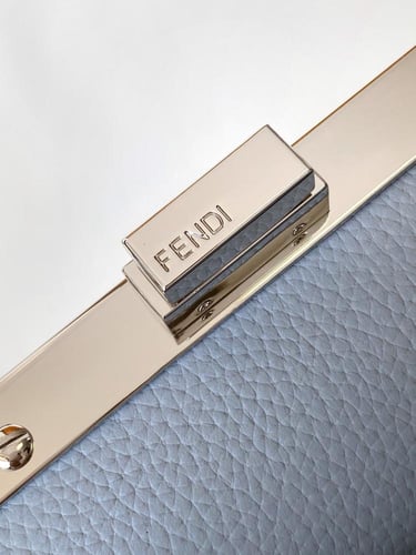 فندي Peekaboo مقاس 27cm