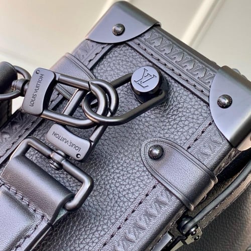 لوي فيتون SIDE TRUNK مقاس23.5cm