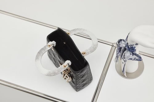 ليدي ديور مقاس 20 cm