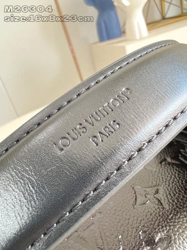 لوي فيتون SIDE TRUNK مقاس23.5cm