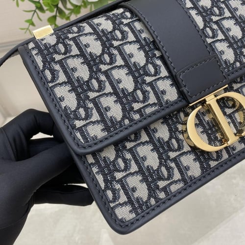 ديور ثري مونتين مقاس21cm