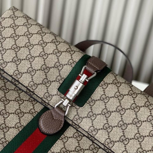 قوتشي Jackie مقاس 52 سم