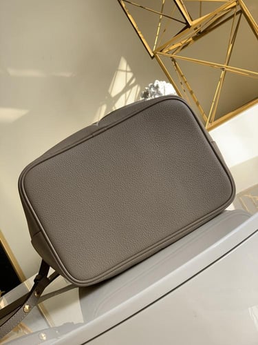 لوي فيتون NéoNoé مقاس 26سم